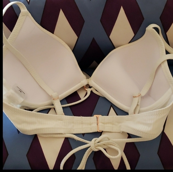 Shade & Shore White Wrap Around Strap Ribbed Lightly Lined Bikini Top Size 36C - Picture 6 of 13